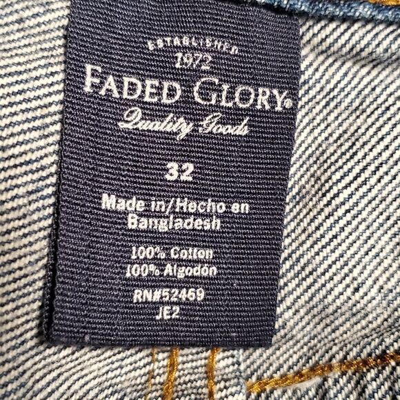 Vintage Bermuda Jean Shorts - Size 32 - Picture 4 of 5